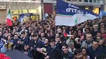 Meloni - L'accoglienza in piazza a Bari (16.12.19)