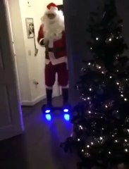Une entrée super spéciale faite par ce père Noël