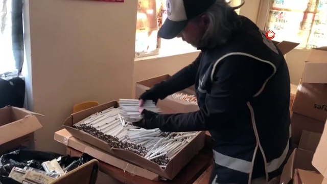 İzmir'de çok sayıda kaçak sigara ve sahte içki ele geçirildi