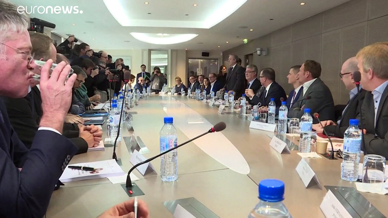 فرنسا: استقالة "مهندس" إصلاح أنظمة التقاعد المتهم بتضارب المصالح