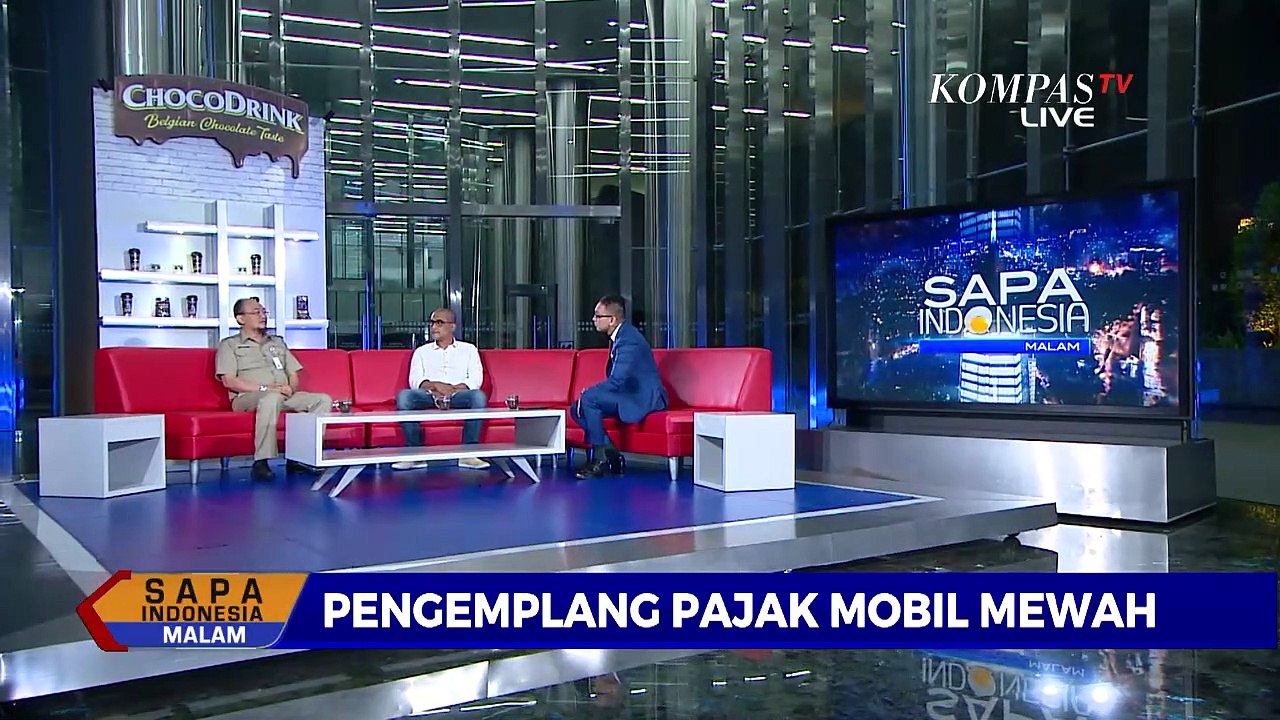 Heboh Stiker Pajak Nempel di Mobil Mewah, Sebanyak Apa yang Nunggak?