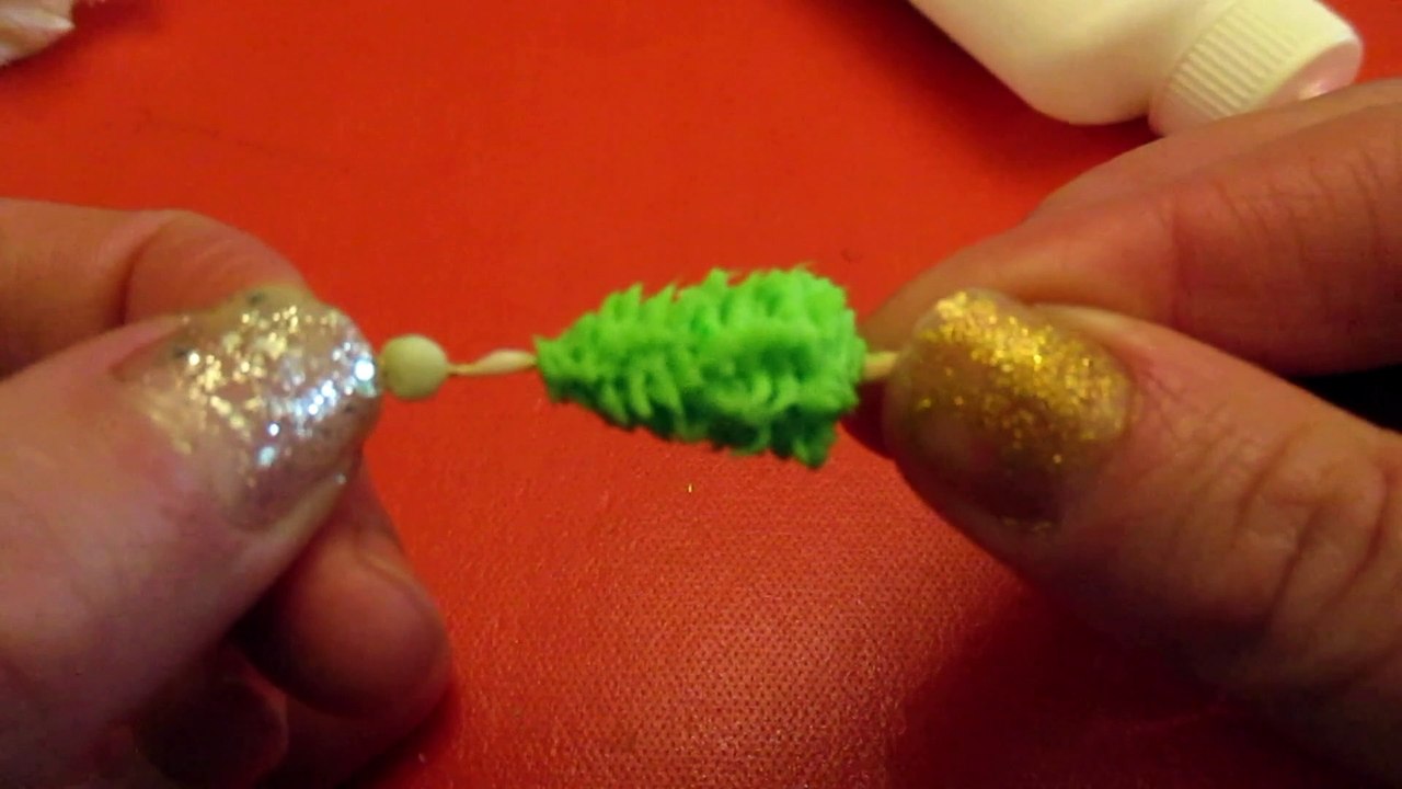 Como Hacer Aretes de Arbolito de Navidad con Porcelana Fria (Tutorial Facil)