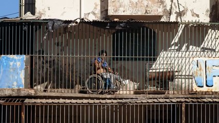 Trailer Oficial - Branco Sai, Preto Fica