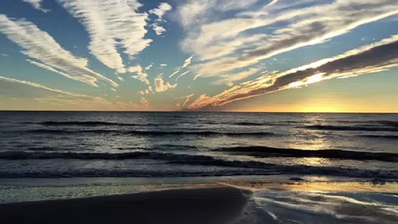 Video Of Waves Crashing