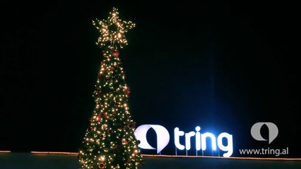 Atmosfera e festave ne Tring