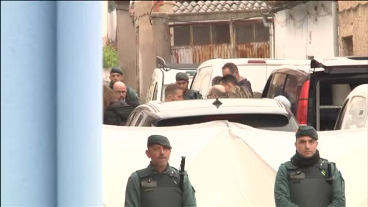 El presunto asesino de Marta Calvo asiste al registro de su domicilio