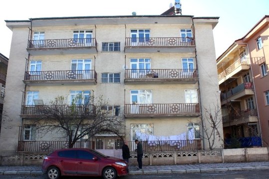 Apartmandaki garip sesler, ailelerin hayatını kabusa çevirdi