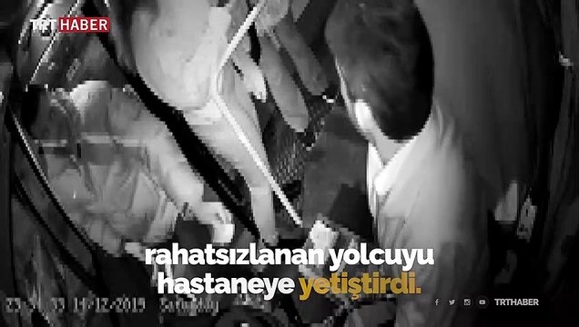 Bursa'da minibüs şoförü fenalaşan KOAH hastasını hastaneye yetiştirdi