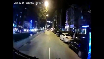 Aydın'da midibüs sürücüsünün rahatsızlanan yolcuyu hastaneye yetiştirmesi araç kamerasında