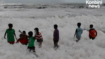 Quand la mer indienne se transforme en mousse hyper toxique | One Minute News