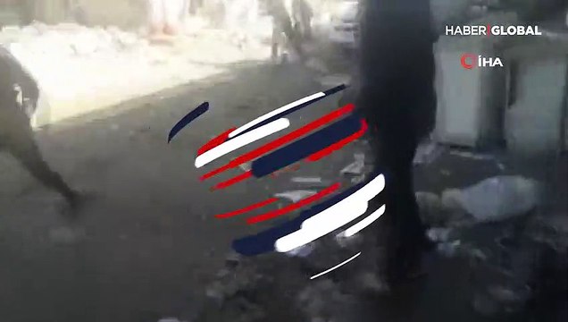 Esad rejimi İdlib'de sivil yerleşimleri vurdu: 12 ölü