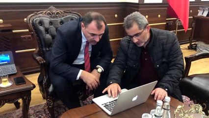 Elazığ Valisi Kaldırım, AA'nın "Yılın Fotoğrafları" oylamasına katıldı