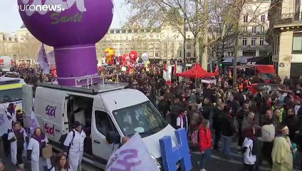 Még az Eiffel-torony is bezárt Párizsban a sztrájkok miatt