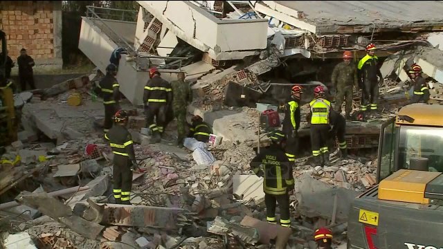 Legalizimet “vrasëse”/ Dokumentet për hotel Tropikal dhe pallatin te “Dy Gjelat”