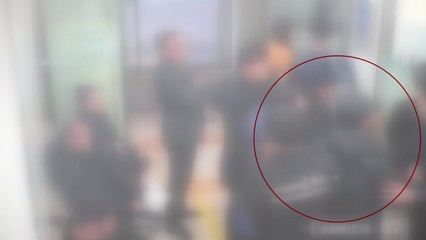 천안에서 유족들이 종합병원 진료실 침입해 의사 폭행 / YTN