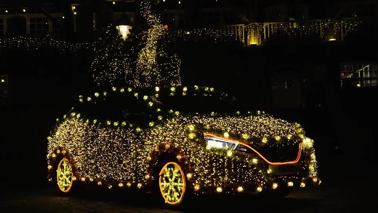 Driving ohm for Christmas - der Nissan LEAF erstrahlt im festlichen Lichterglanz