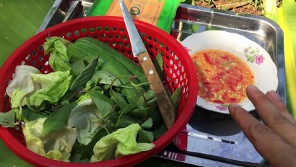 XÚC XÍCH NƯỚNG NGOÀI ĐỒNG