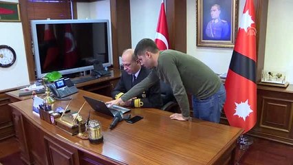 Sahil Güvenlik Komutanı Kendir, AA'nın Yılın Fotoğrafları oylamasına katıldı