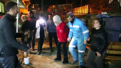 'Şehirlerimiz ayrı, gönüllerimiz aynı' sloganıyla köy okulunu baştan aşağıya yenilediler