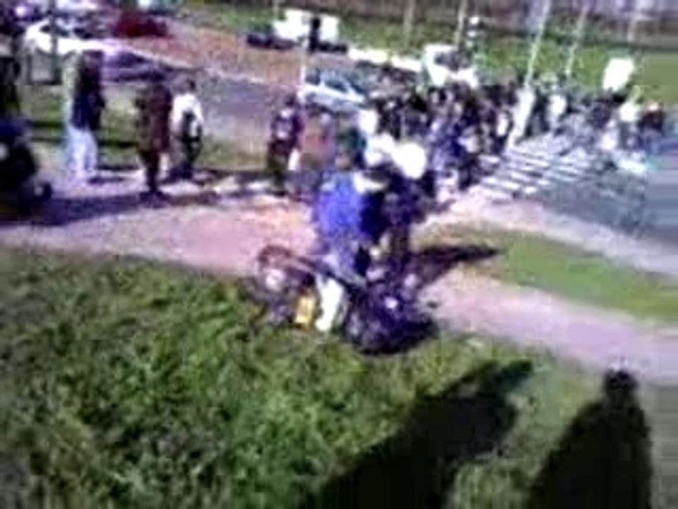 Chute scooter police flic