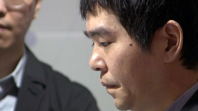 '또 78수' 이세돌, '신의 한 수'로 토종 AI에 불계승 / YTN