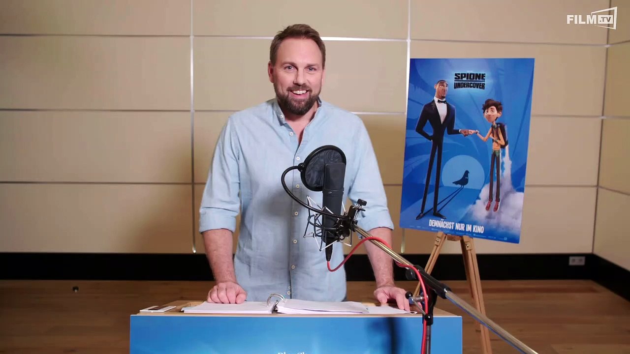 Steven Gätjen bei den Synchronarbeiten zu Spione Undercover Deutsch German (2019)