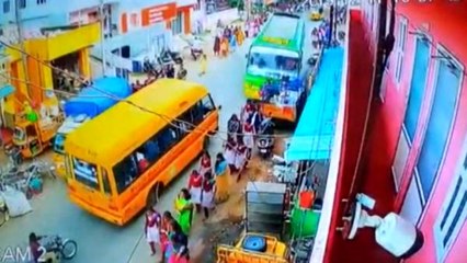 Önüne geleni biçti: 1 ölü 11 yaralı