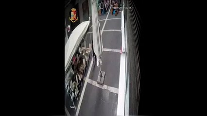 Napoli - Due persone finite in manette per rapina (18.12.19)