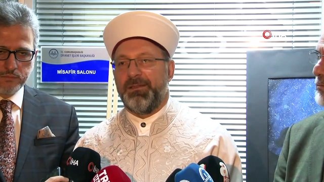 Diyanet İşleri Başkanı Ali Erbaş: ' Cami adabına uygun olmayan görüntüler oluşmuş. Bu hem milletimizi hem de bizi rahatsız etti'