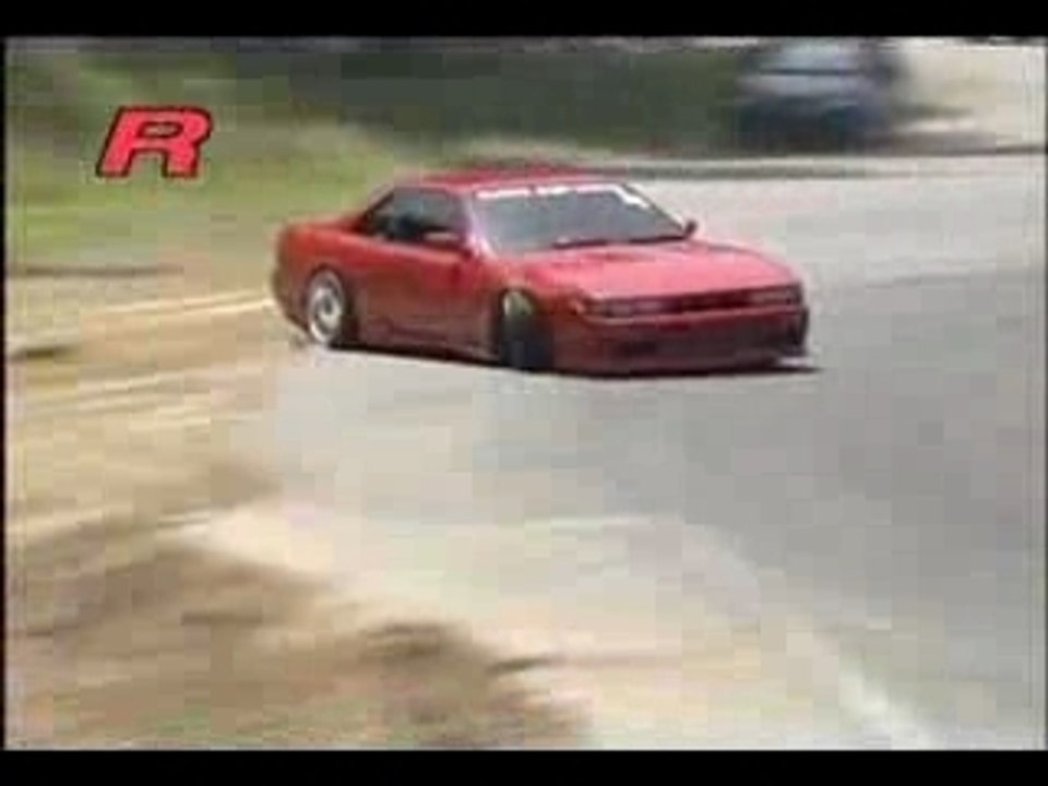 Amateur drift crash scene in Japan (part 1)