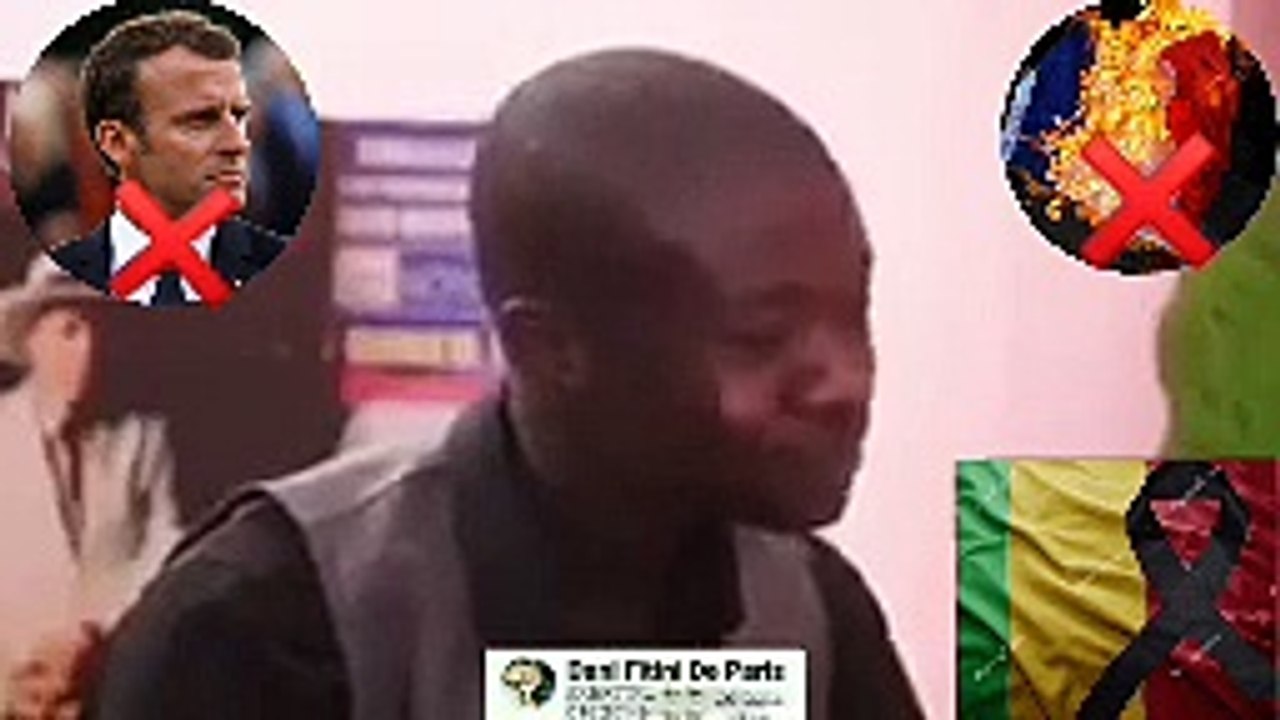 L'artiste Salif Keita très fâché : Emmanuel Macron est un Président gamin