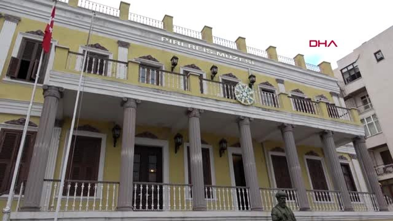 Çanakkale tarihi bina, piri reis müzesi ve çanakkale savaşları araştırma merkezi olarak hizmet...