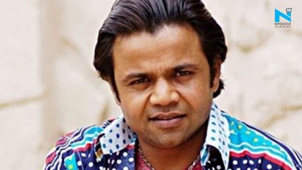 Farhan Akhtar joins CAA protests, asks Mumbai police to take action