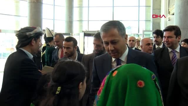 Vali yerlikaya 50 binden fazlası istanbul'dan olmak üzere 371 bin suriyeli gönüllü geri dönüş...