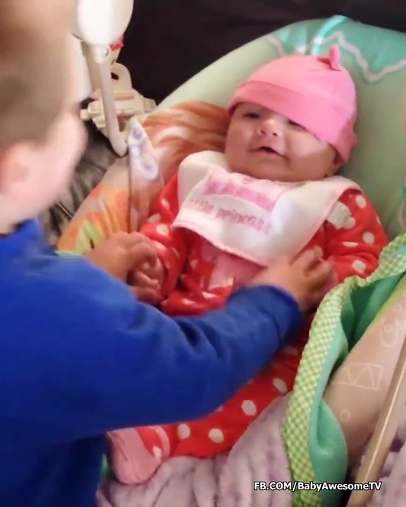 Funny Siblings Baby Playing Together Moments - Awesome Siblings Video