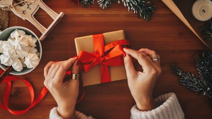 5 Tips for Wrapping Christmas Presents