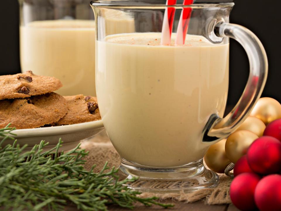 Best Alcohol for Eggnog: Brandy, Bourbon, or Rum?