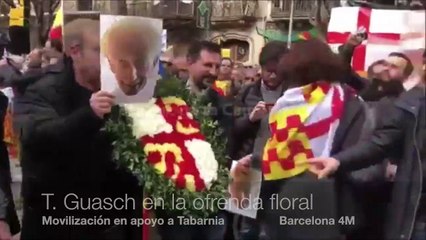 Tomás Guasch, ministro de deportes de Tabarnia, encabeza la ofrenda floral en la movilización masiva del 4M