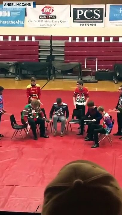 Ce groupe de lycéen de Munford High School impressionne la toile avec leur talent de percussionniste.