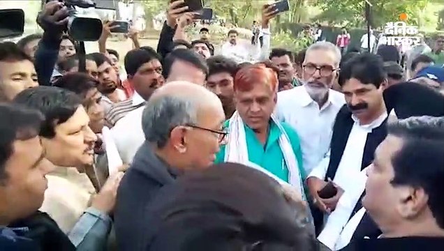 नागरिकता कानून का विरोध करने के लिए दिग्विजय सिंह की सलाह