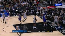 Kawhi dunks on Spurs in easy win