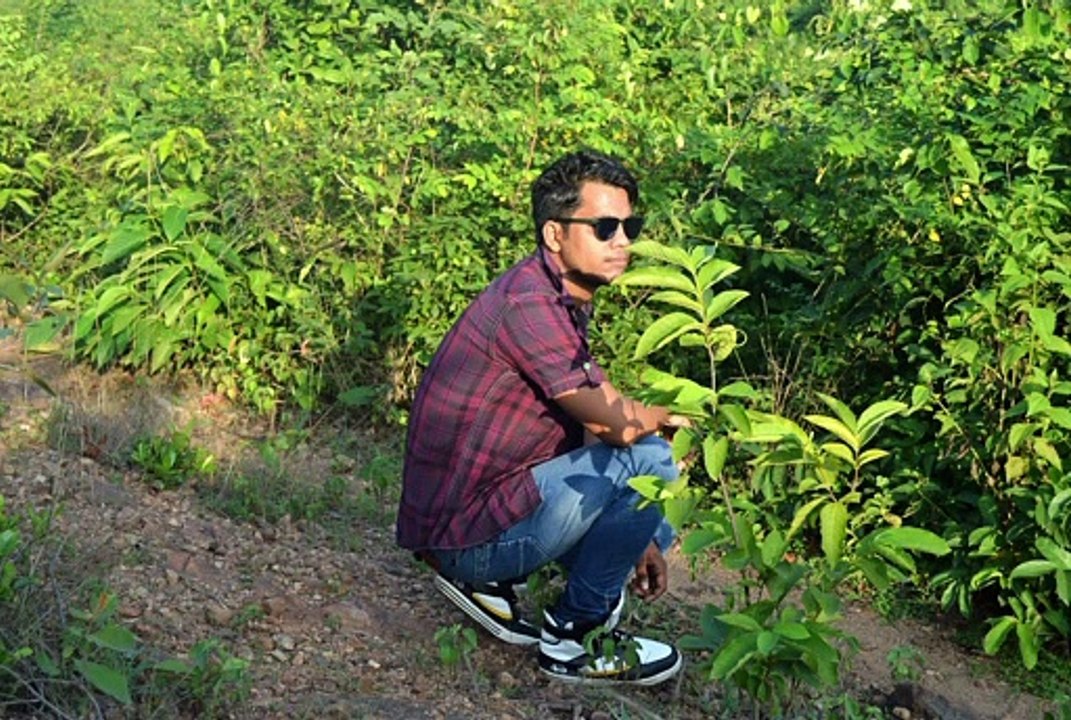50+Man Poses Like a Model