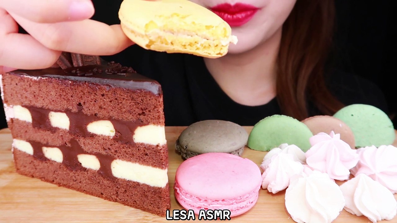 ASMR CHOCOLATE CAKE MACARON MERINGUE COOKIES 초코케이크 마카롱 머랭쿠키 먹방 EATING SOUNDS MUKBANG