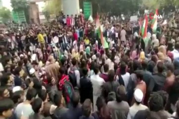 Hindistan'da vatandaşlık yasası protestoları devam ediyor