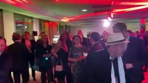 Regardez le député Jean Lassalle qui se met à chanter lors de l'anniversaire de la chaîne Russia Today (RT) à Paris - VIDEO