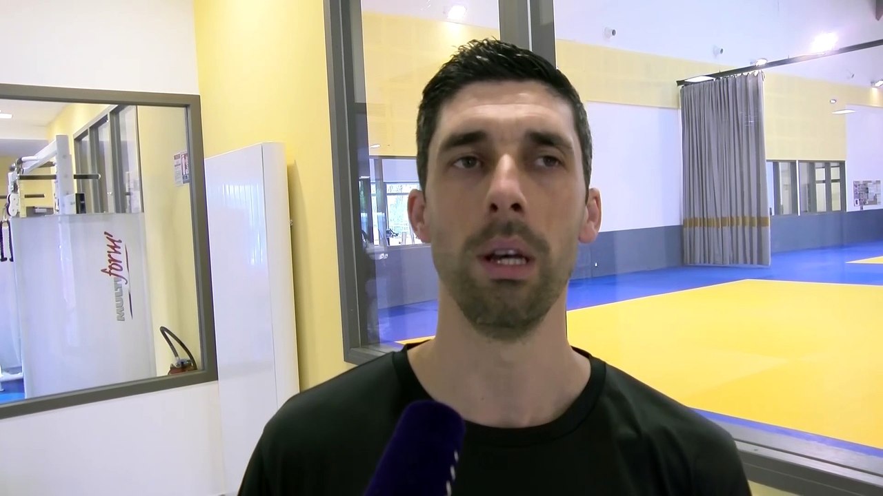 Le coach André Sa avant le match Istres Provence Volley - Villejuif
