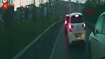 Kadın doktora otoyolda dayak kamerada