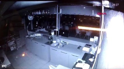Çaldıkları kredi kartından 4 bin 500 lira çektiler