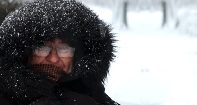 Meteoroloji'den hafta sonu için fırtına ve şiddetli yağış uyarısı! İstanbul'a kar geliyor