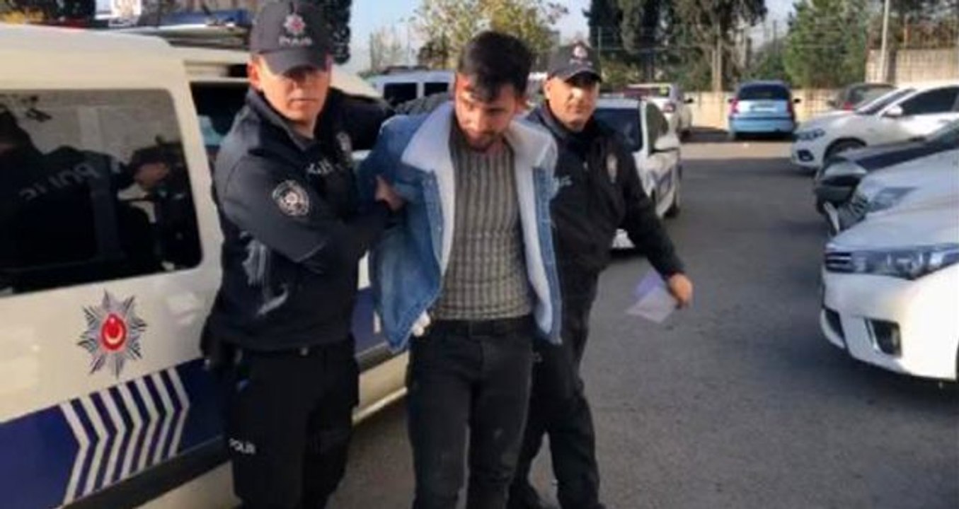 Eşini 17 yerinden bıçaklayan zanlı, kaçarken "eşimi öldürdüm, ne kadar yerim" diye sormuş
